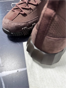 Кроссовки  HERMES 148452 - фото 306476 Кроссовки  HERMES 148452 - фото 306476