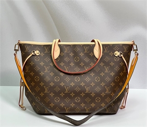 Сумка  LOUIS VUITTON Двусторонняя 149900