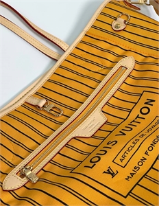 Сумка  LOUIS VUITTON Двусторонняя 149900