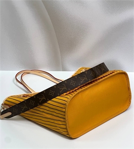 Сумка  LOUIS VUITTON Двусторонняя 149900