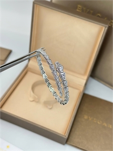 Кольцо BVLGARI один ряд 150060