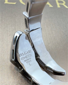 Кольцо BVLGARI один ряд 150060