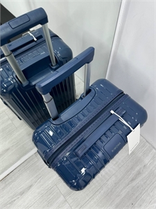 Чемодан RIMOWA 150668 - фото 317813 Чемодан RIMOWA 150668 - фото 317813