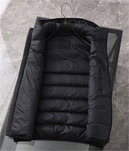 Безрукавка MONCLER 151389 - фото 321480