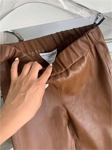 Брюки BOTTEGA VENETTA Кожа 151540