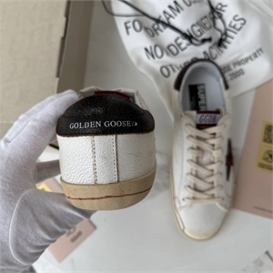 Кеды GOLDEN GOOSE 152700 - фото 328137 Кеды GOLDEN GOOSE 152700 - фото 328137