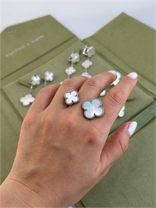 Серьги Van Cleef 2 мотива 153263 - фото 331070