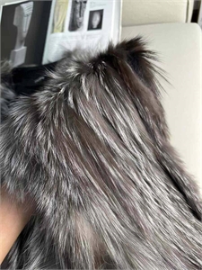 Шуба FENDI 153976 - фото 334814 Шуба FENDI 153976 - фото 334814