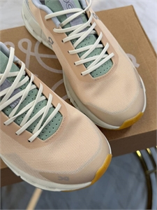 Кроссовки LOEWE 154165 - фото 335771 Кроссовки LOEWE 154165 - фото 335771