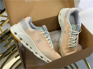 Кроссовки LOEWE 154182 - фото 335861 Кроссовки LOEWE 154182 - фото 335861