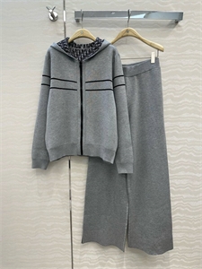 Костюм DIOR Двусторонний 154297 - фото 336675 Костюм DIOR Двусторонний 154297 - фото 336675