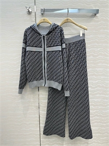 Костюм DIOR Двусторонний 154297 - фото 336676 Костюм DIOR Двусторонний 154297 - фото 336676