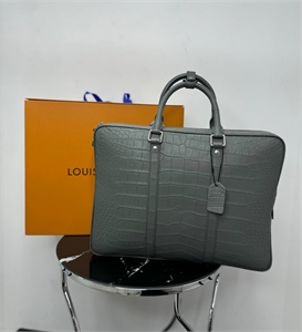 Портфель LV из кожи крокодила 154316 - фото 336814 Портфель LV из кожи крокодила 154316 - фото 336814