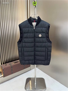 Куртка MONCLER 154320 - фото 336840 Куртка MONCLER 154320 - фото 336840