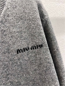Свитер MIU MIU 154400 - фото 337330 Свитер MIU MIU 154400 - фото 337330