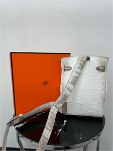 Сумка HERMES из кожи крокодила 155371 - фото 343339 Сумка HERMES из кожи крокодила 155371 - фото 343339