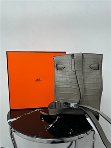 Сумка HERMES из кожи крокодила 155373 - фото 343347 Сумка HERMES из кожи крокодила 155373 - фото 343347