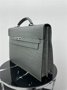Портфель HERMES из кожи крокодила 155377 - фото 343369 Портфель HERMES из кожи крокодила 155377 - фото 343369