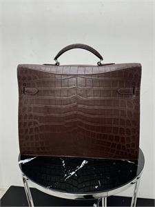 Портфель HERMES из кожи крокодила 155379 - фото 343382 Портфель HERMES из кожи крокодила 155379 - фото 343382