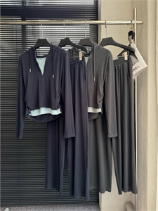 Костюм THE ROW 155493 - фото 344263 Костюм THE ROW 155493 - фото 344263