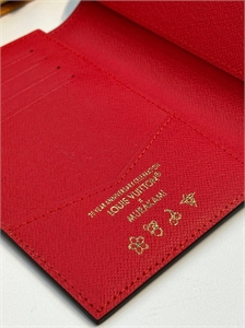 Обложка  LOUIS VUITTON 155618