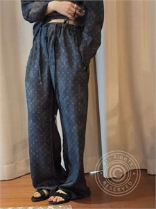 Костюм LOUIS VUITTON 155696 - фото 345558