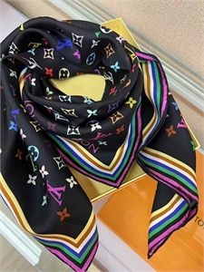 Платок LOUIS VUITTON 155697