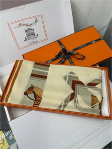 Платок HERMES Кашемир 157337 - фото 354759 Платок HERMES Кашемир 157337 - фото 354759