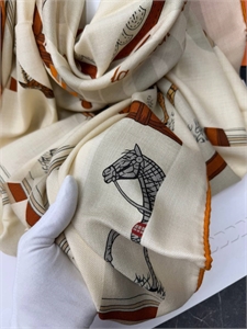 Платок HERMES Кашемир 157337 - фото 354761 Платок HERMES Кашемир 157337 - фото 354761