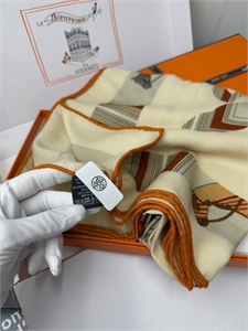 Платок HERMES Кашемир 157337 - фото 354763 Платок HERMES Кашемир 157337 - фото 354763