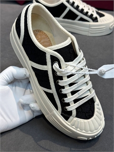 Кроссовки GUCCI 157644