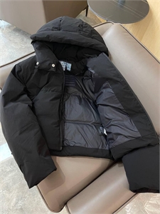 Куртка  PRADA 157660