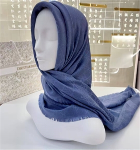 Платок DIOR 157734 - фото 357577 Платок DIOR 157734 - фото 357577