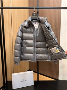 Пуховик MONCLER 158457 - фото 362171 Пуховик MONCLER 158457 - фото 362171
