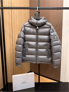 Пуховик MONCLER 158457 - фото 362172 Пуховик MONCLER 158457 - фото 362172