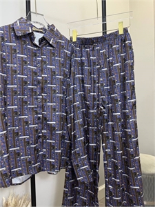 Костюм BURBERRY 158469 - фото 362289 Костюм BURBERRY 158469 - фото 362289