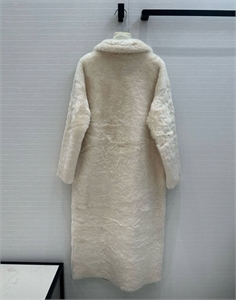 Шуба MAX MARA Овчина 158672 - фото 363593 Шуба MAX MARA Овчина 158672 - фото 363593