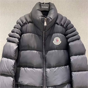 Пуховик MONCLER 158696 - фото 363768 Пуховик MONCLER 158696 - фото 363768