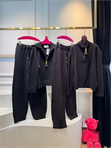 Костюм Schiaparelli 158868 - фото 364802 Костюм Schiaparelli 158868 - фото 364802