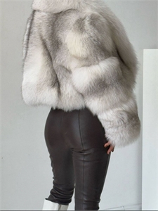 Шуба FENDI Писец 158877 - фото 364876 Шуба FENDI Писец 158877 - фото 364876