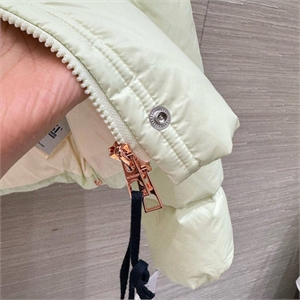 Куртка MONCLER 159330 - фото 367495 Куртка MONCLER 159330 - фото 367495