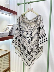 Платок HERMES 159729 - фото 370135 Платок HERMES 159729 - фото 370135