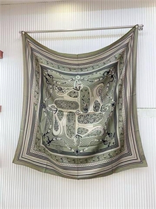 Платок HERMES 159732 - фото 370147 Платок HERMES 159732 - фото 370147