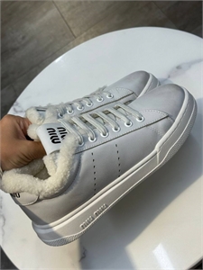 Кроссовки MIU MIU 160020 - фото 371865 Кроссовки MIU MIU 160020 - фото 371865