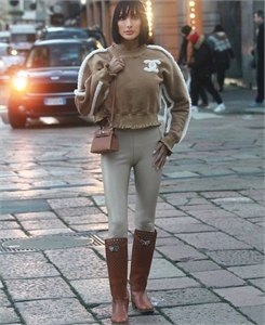 Свитер CHANEL 160557 - фото 375493 Свитер CHANEL 160557 - фото 375493