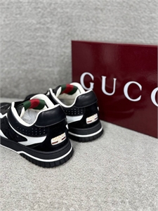 Кроссовки GUCCI 160743 - фото 376406 Кроссовки GUCCI 160743 - фото 376406