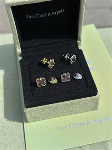 Серьги Van Cleef Серебро 925 п 161225 - фото 379152 Серьги Van Cleef Серебро 925 п 161225 - фото 379152