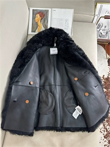Дубленка HERMES Двусторонняя 161257 - фото 379363 Дубленка HERMES Двусторонняя 161257 - фото 379363