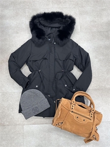 Парка PRADA 161560 - фото 380916 Парка PRADA 161560 - фото 380916