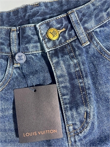 Джинсы LOUIS VUITTON 161936 - фото 382820 Джинсы LOUIS VUITTON 161936 - фото 382820